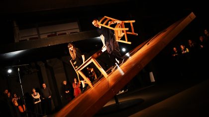 Joan Buržoa i njegova trupa, performans u bioskopu Balkan