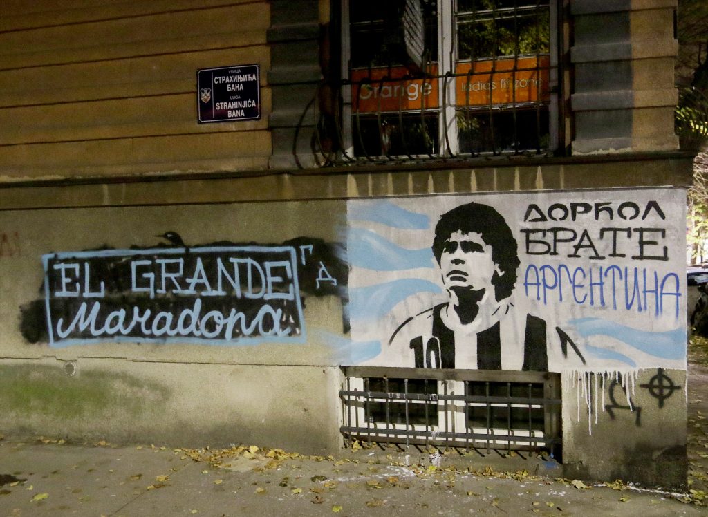 Srbija i bez livade i bez lopte 4 maradona grafit 29112020 0002