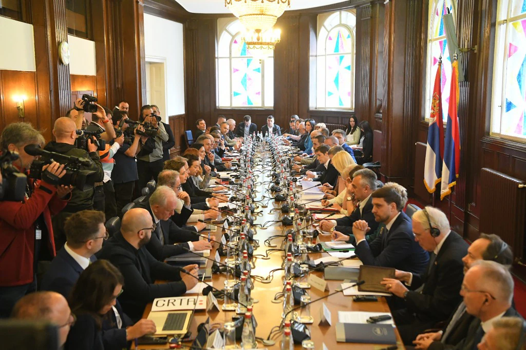 Za izbore dva putića 4 HAM 0750