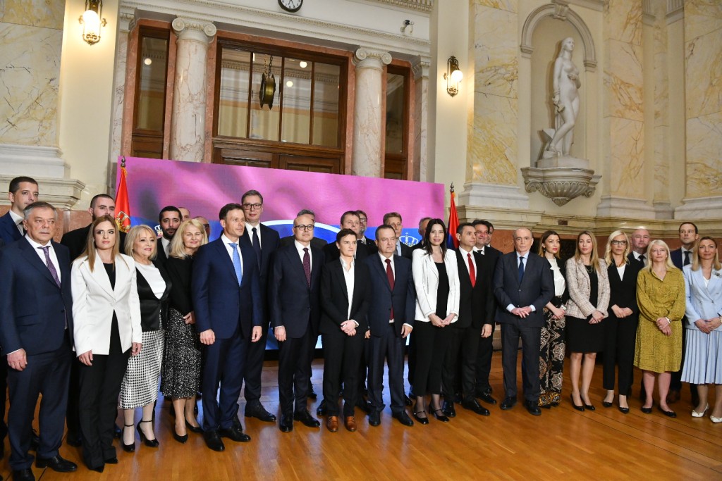 Za izbore dva putića 2 1714667534173
