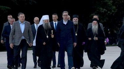 Vucic Moleban03 b copy