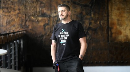 1649084179 VEC 2949 01