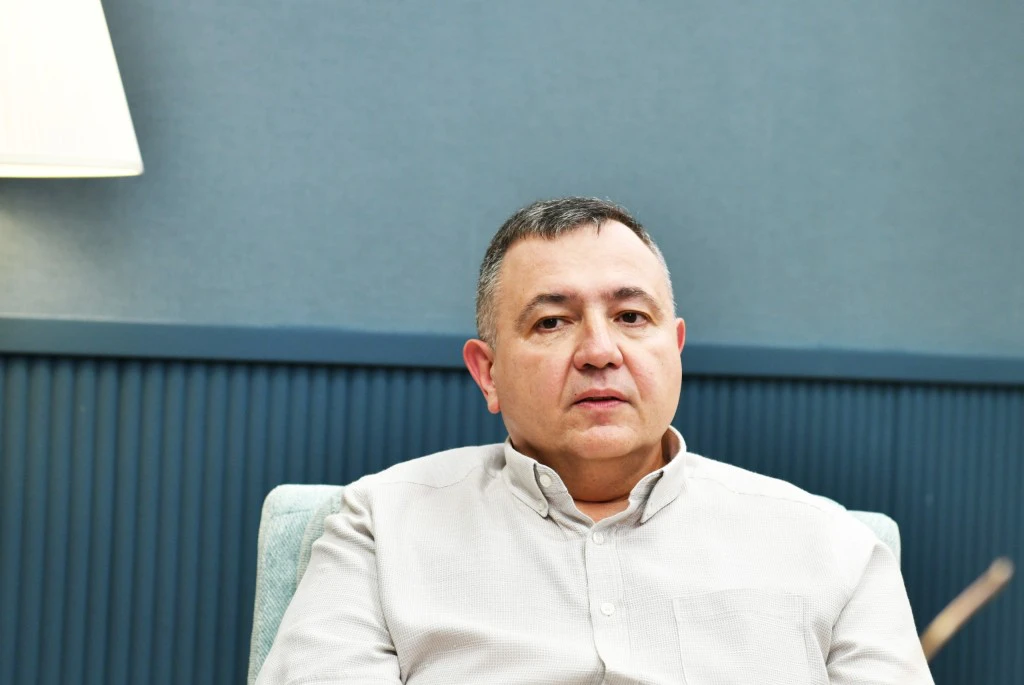 Narod plaća, Vučić kupuje podršku za opstanak 5 Forum Jovo Bakic i Radomir Andjelkovic foto Vesna Lalic Radar 25