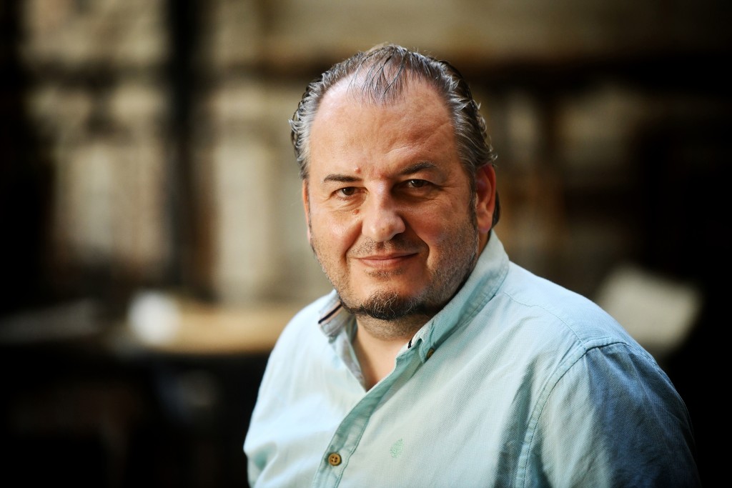 Stiže bestseler pod imenom Ustav 3 Miodrag Jovanovic foto Vesna Lalic Radar 29 copy