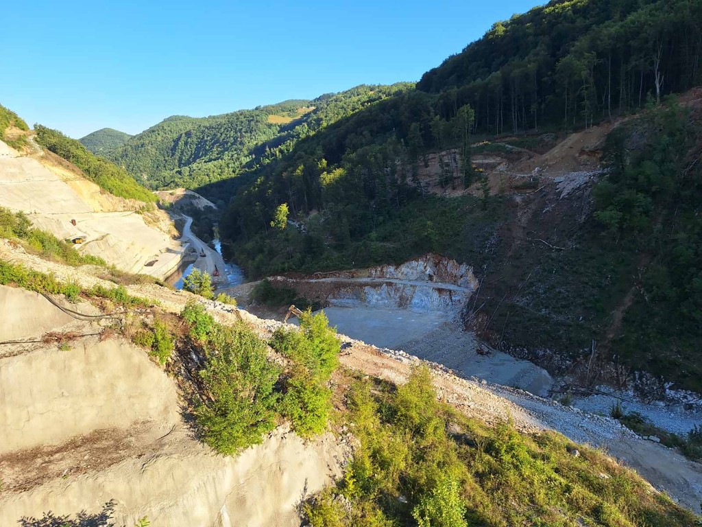 Nepotrebna, preplaćena i građena na nezakonitim osnovama 4 Brana Svrackovo kod Arilja Foto Radar 11 copy