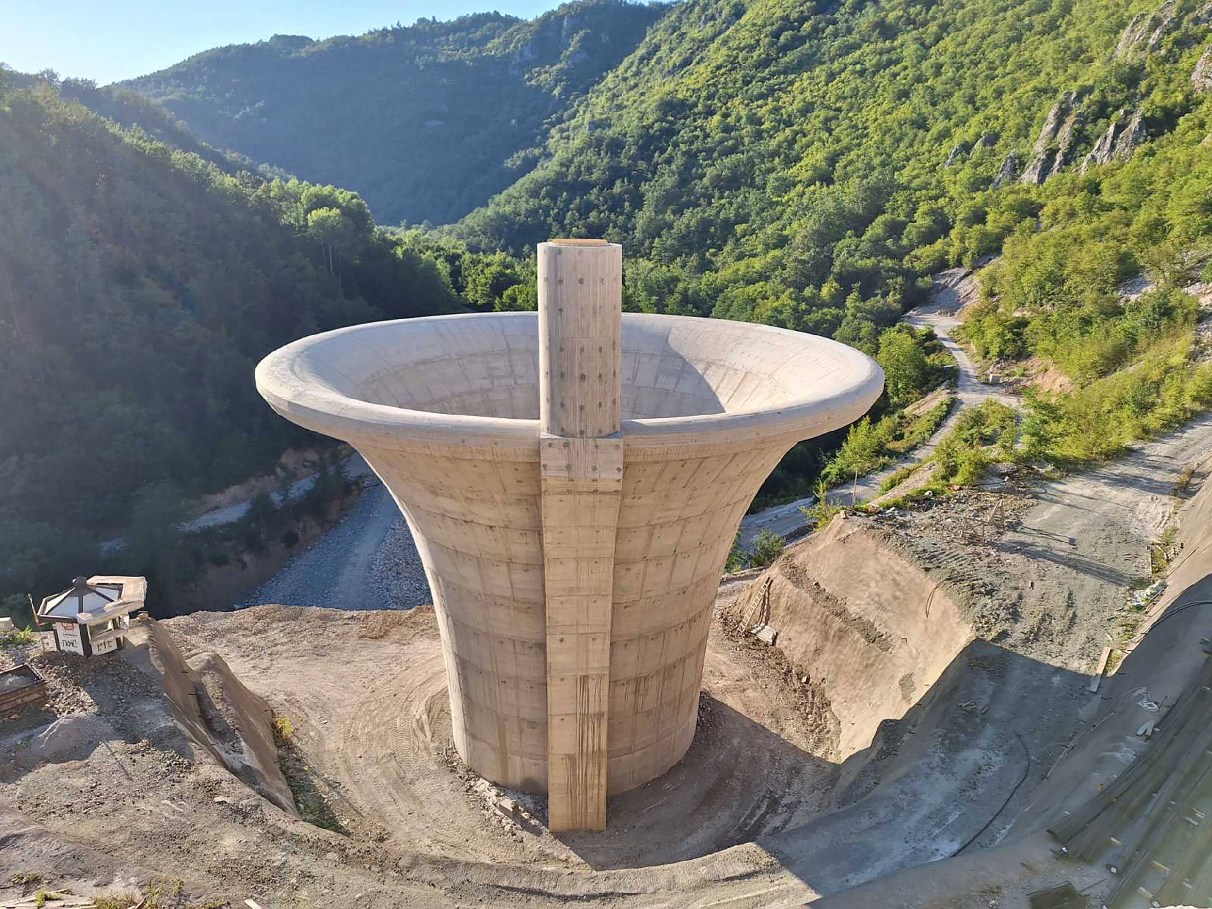 Nepotrebna, preplaćena i građena na nezakonitim osnovama 1 Brana Svrackovo kod Arilja Foto Radar 19 copy