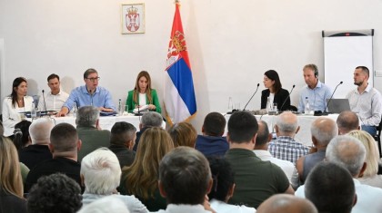 Vucic sa narodom i Rio Tintom u Ljuboviji foto instagram buducnostsrbijeav 1