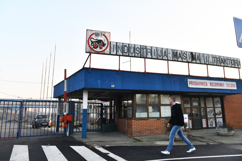 Šta je niklo na zgarištu 5 IMT fabrika foto Vesna Lalic Radar 2 copy