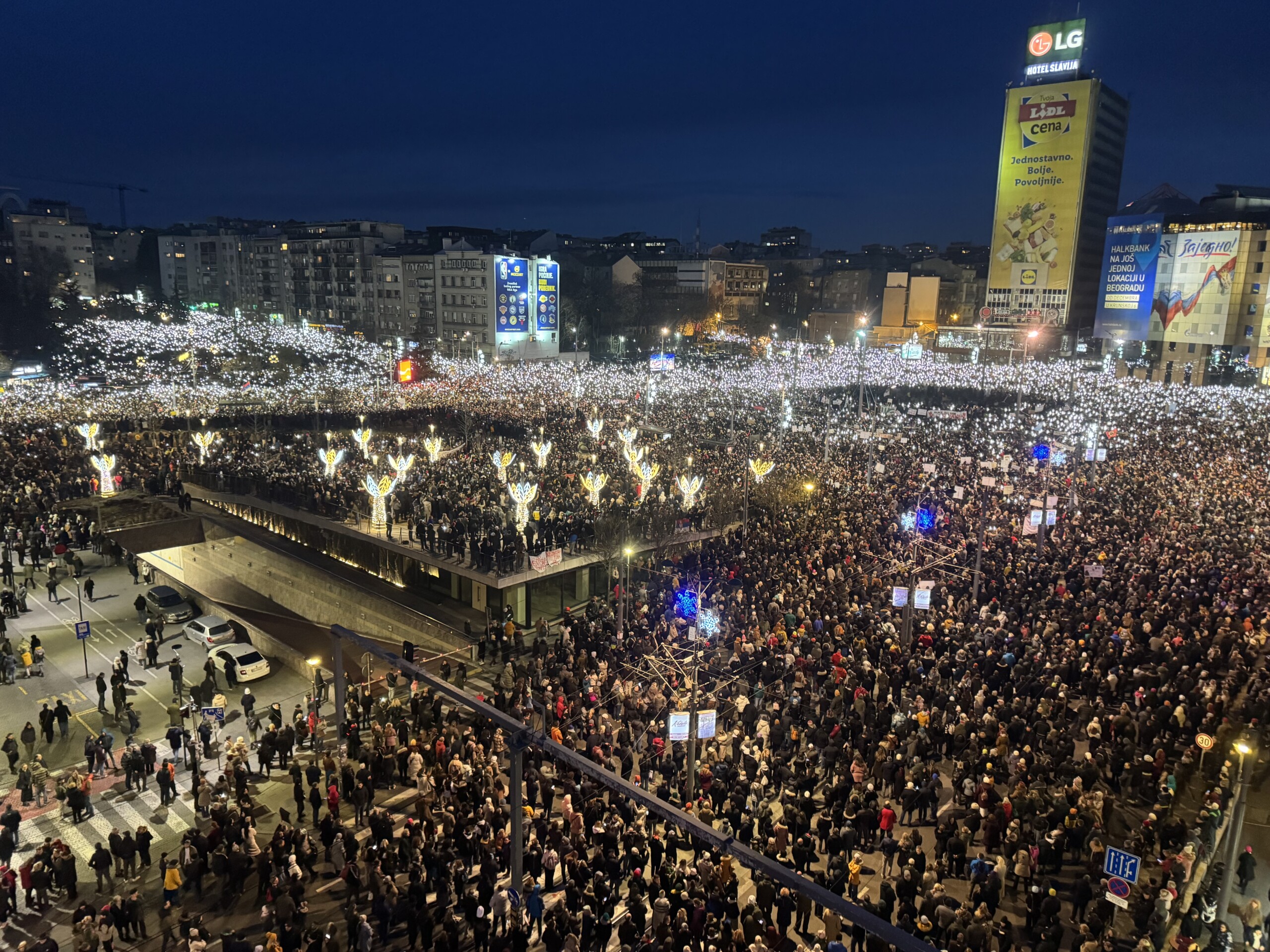 Protest Slavija studentski 221224 Foto Vladislav Mitic 15