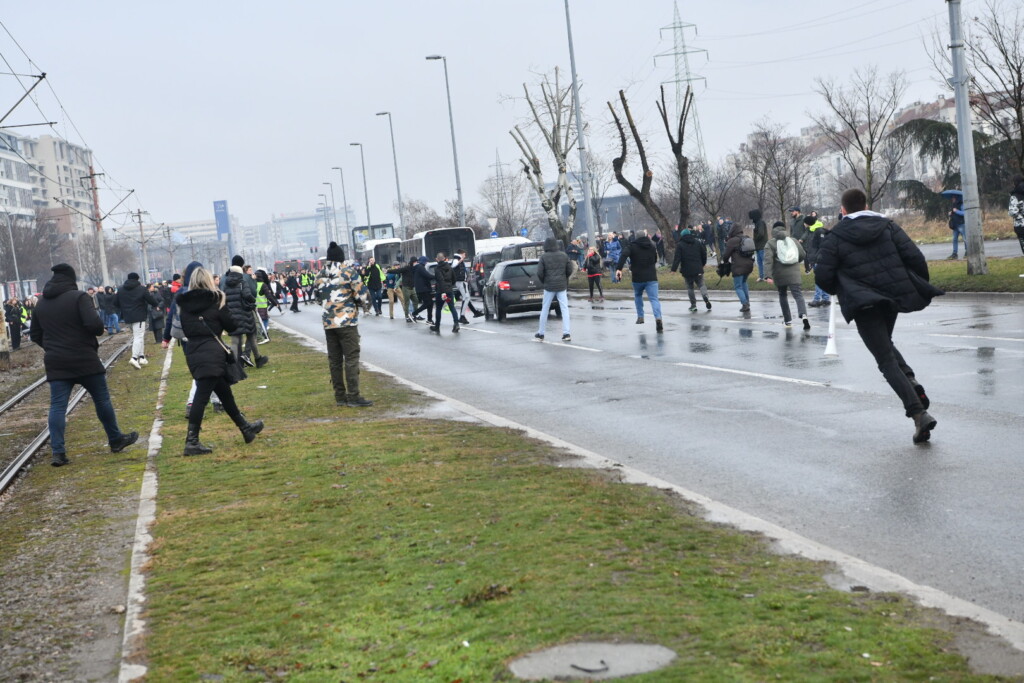 Sve izgleda zauvek, sve dok više nije 3 1737727264655