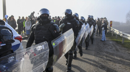 NOVI SAD BLOKADA PAORA I STUDENATA KOD RUMENKE 152