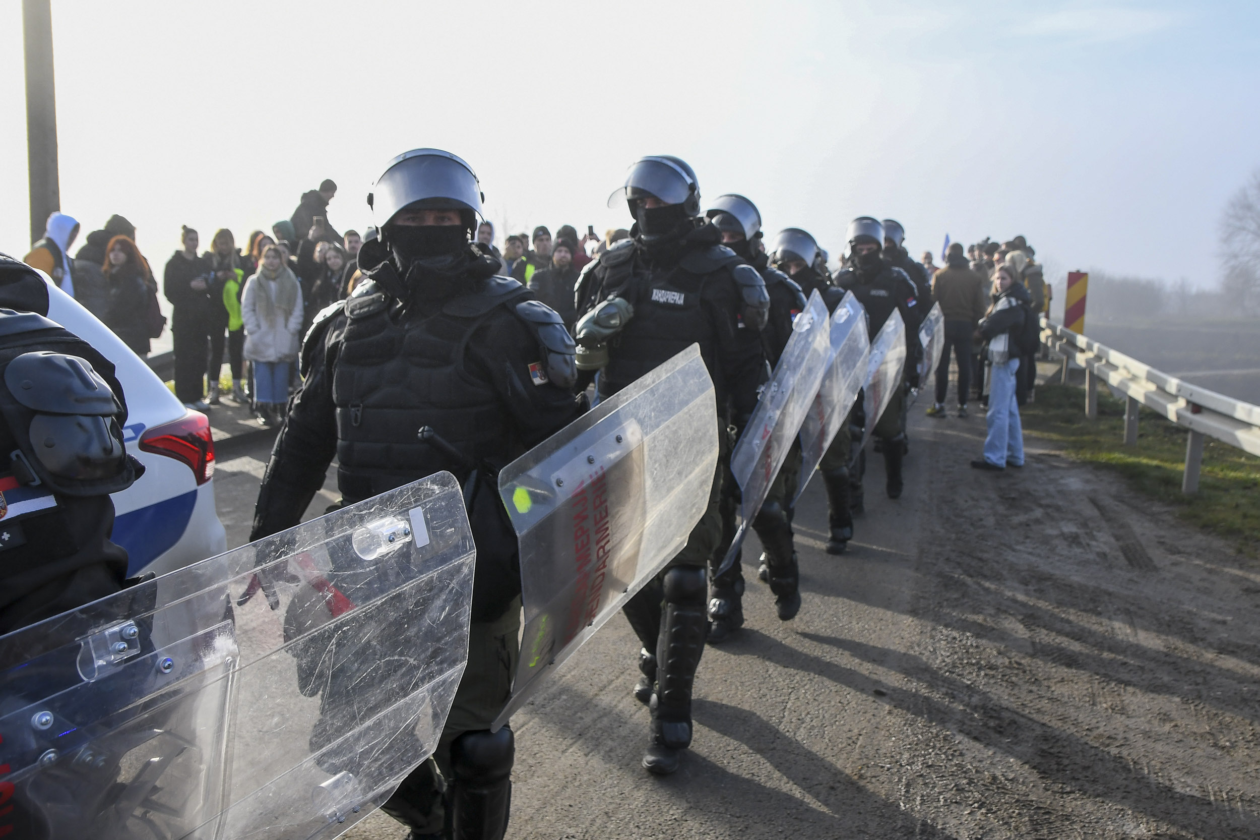 NOVI SAD BLOKADA PAORA I STUDENATA KOD RUMENKE 152