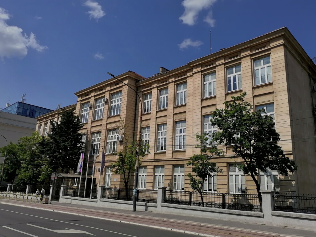 Nestaju i milioni i avioni 3 Свјетлопис зграде Ваздухопловне академије у Биограду