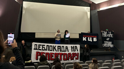 1739906456 GkFzS93XEAAqs6ea