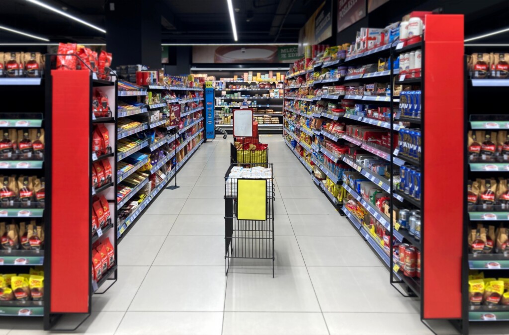 Gađali trgovce, pogodili domaće proizvođače 3 shutterstock 2451199675 Hitra Shutterstock.com