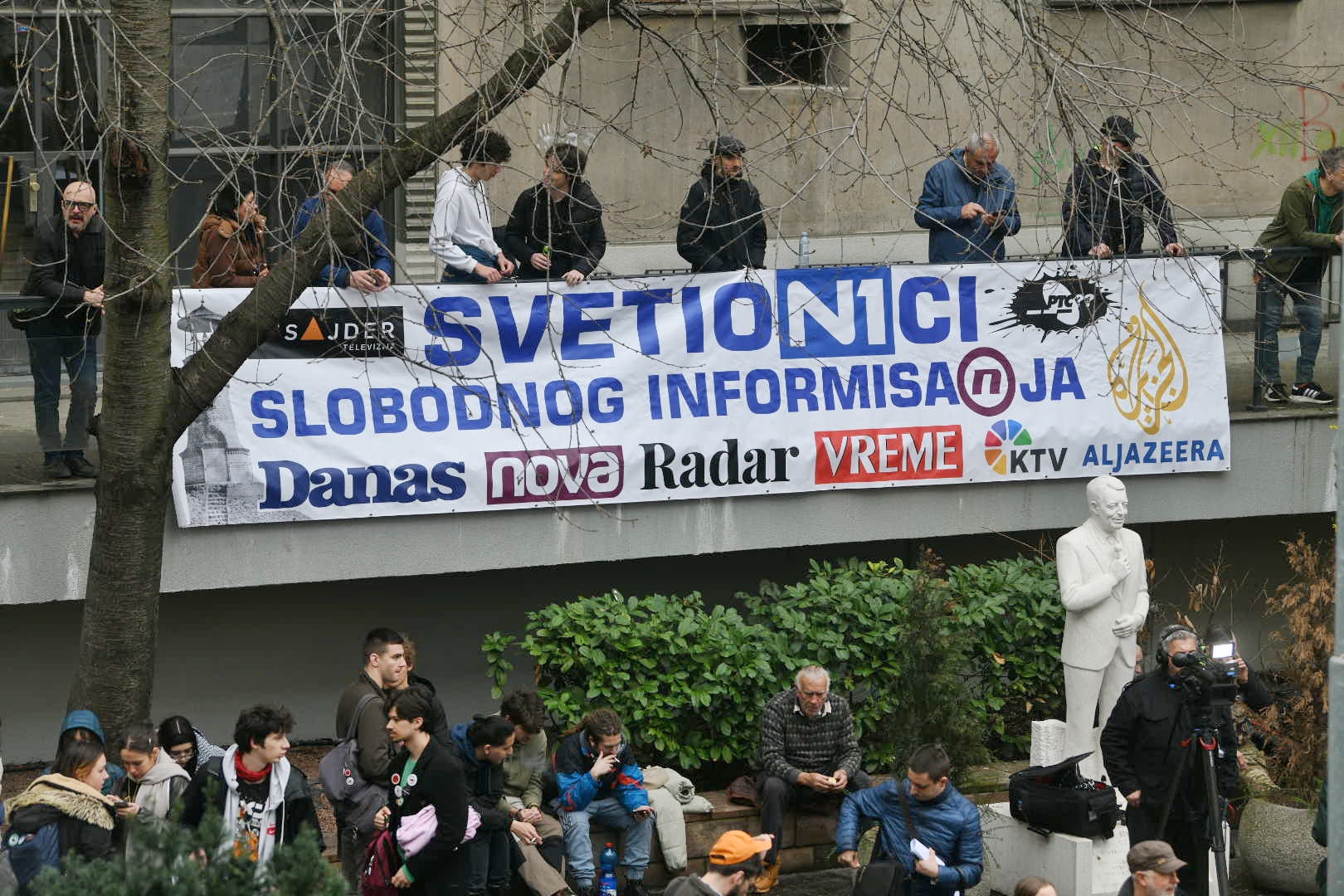 Difuzija javne misli: Mediji kao laser ili kao sijalica 1 1741686517 1741686419235