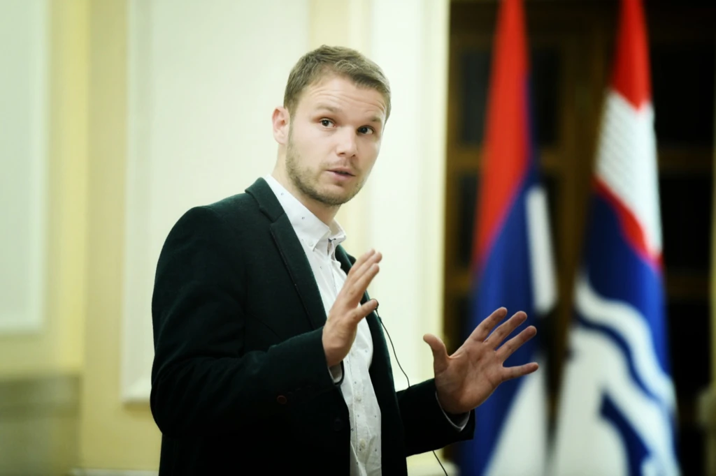 Takav sustav - prvo Mile, onda Ustav 5 Drasko Stanivukovic 271220 foto Vesna Lalic Nova.rs 13