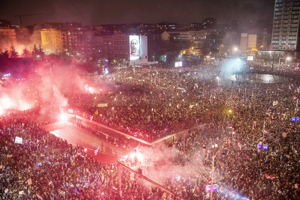 Nema dijaloga sa onim ko monologom teroriše građane 4 Najveci Protest 15 za 15 Foto Vladislav Mitic Nova rs 22 copy