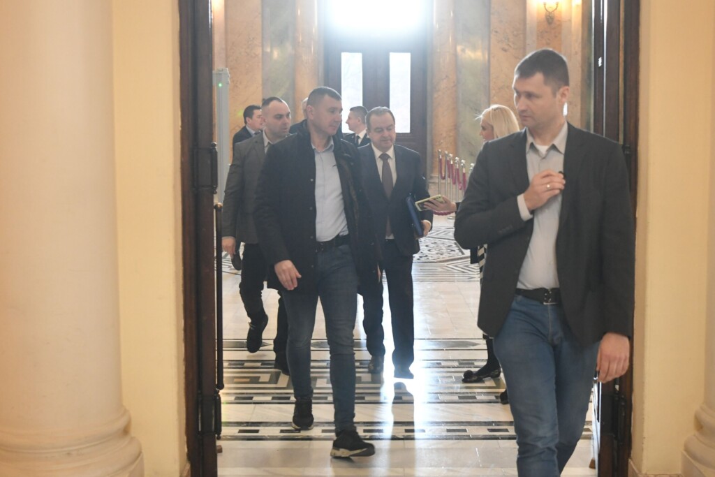 Vašar spinova i bezakonja 2 Sednica skupstine republike Srbije 040325 Foto Goran Srdanov 31
