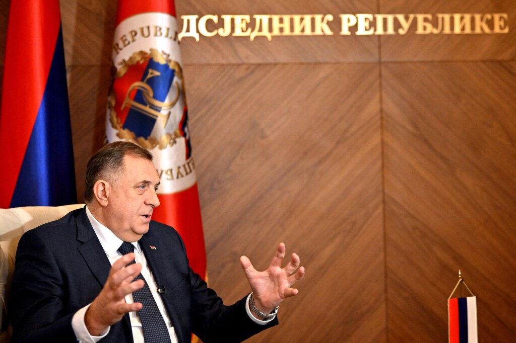 Takav sustav - prvo Mile, onda Ustav 2 profimedia 0835354584