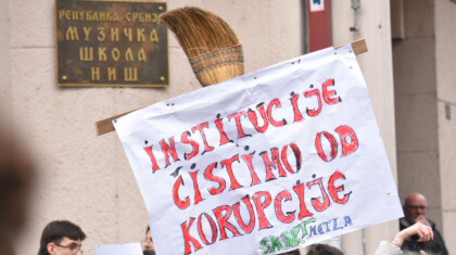 1737552467 nis skole protesti 22012025 0009 scaled 1