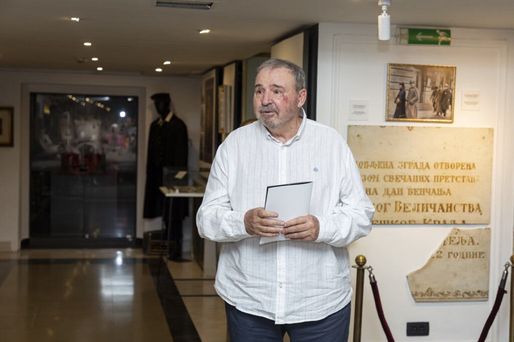 Diva koja je u humoru pronašla mir 3 Izlozba Olivera MarkovicIMG 7752 copy