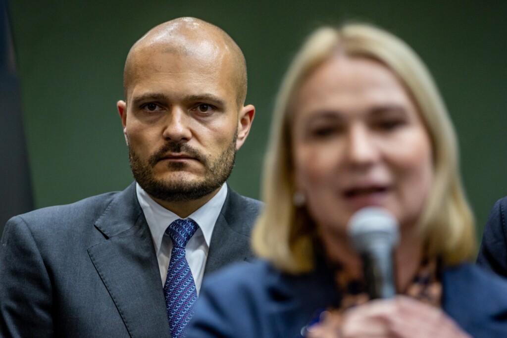 Veliki trgovac iz predsednikovog komšiluka 8 13087271