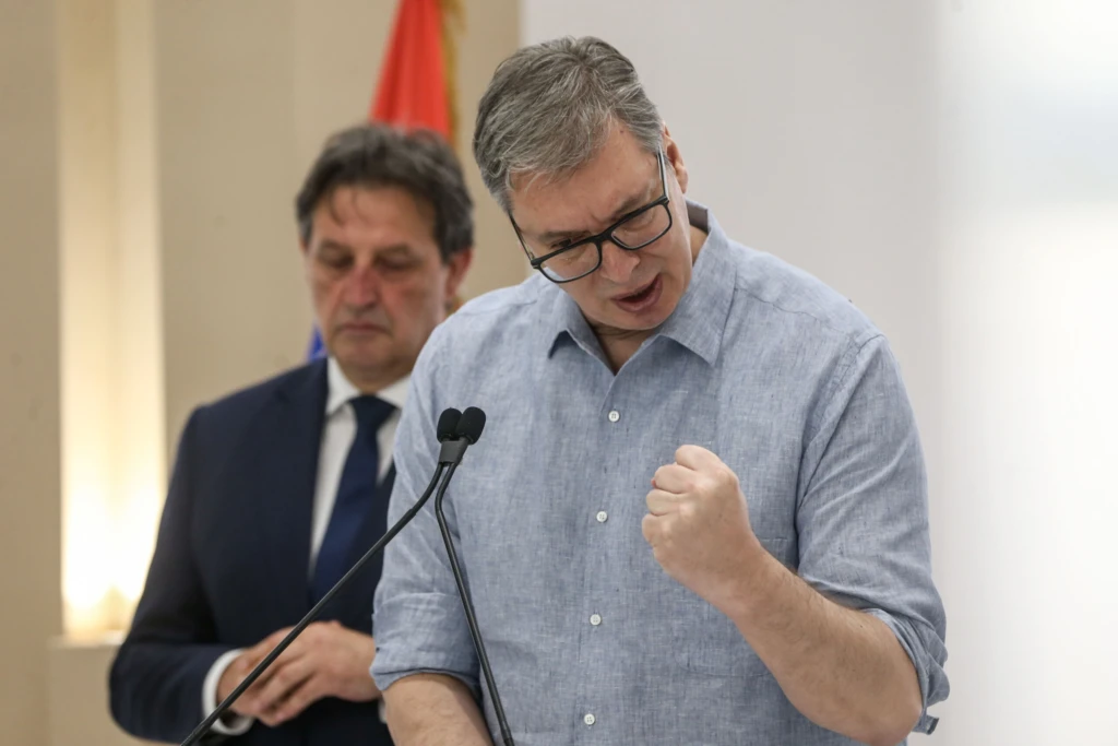 Mi, građani, moramo da zaustavimo dalje pljačkanje Srbije 2 obracanje vucic kolegijum 23062025 0021