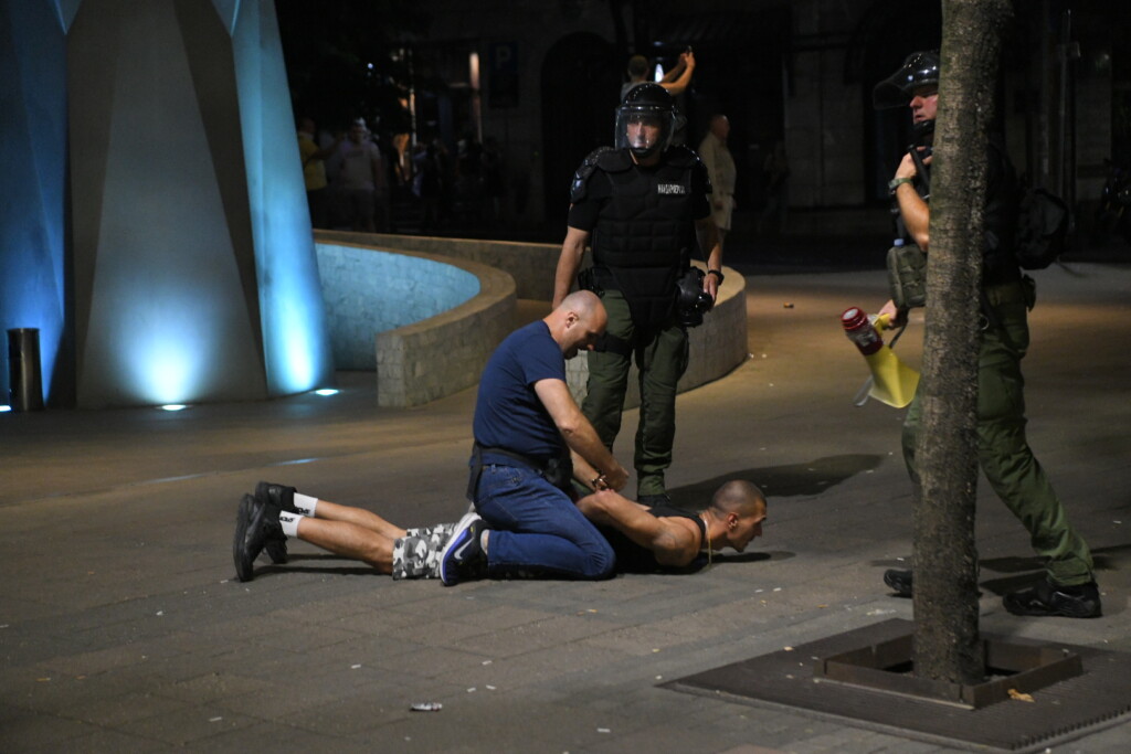 Vlast nelegitimna, batina realna 4 vidimo se na vidovdan protest 280625 foto amir hamzagic nova rs 70 1