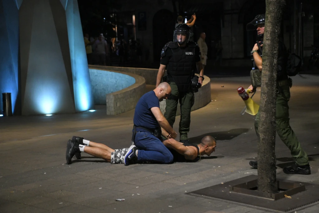 Vlast nelegitimna, batina realna 4 vidimo se na vidovdan protest 280625 foto amir hamzagic nova rs 70 1