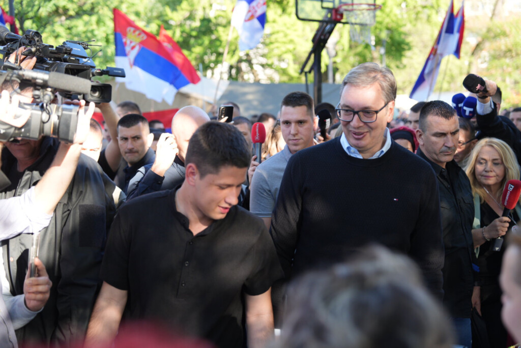Zovite Lončara da vas umije hladnom vodom 3 vucic 18042025 0041
