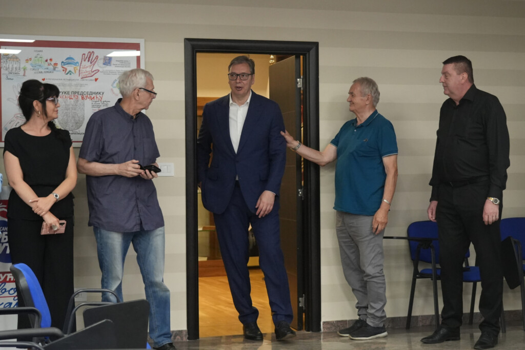 Ko se to nama plaši izbora 2 vucic sns 08062025 0001