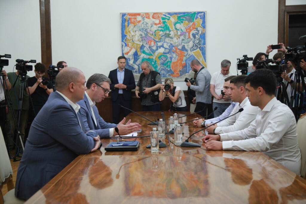 Ćaci, naci i rođaci 3 vucic studenti koji zele da uce 02062025 0006
