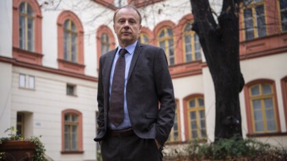 1638896316 Rektor Univerziteta u Beogradu Vladan Djokic foto Dragan Mujan 12 scaled 1