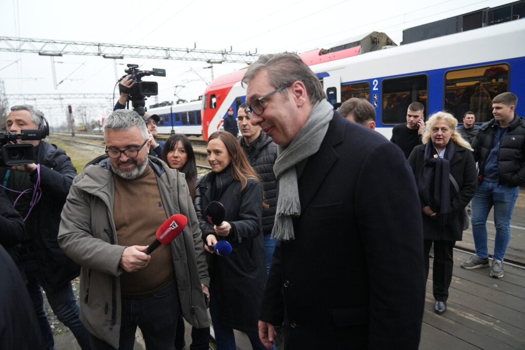 Stručnjak za iluzije 6 1739636610 vucic voz mitrovica 15022025 0031 scaled 1