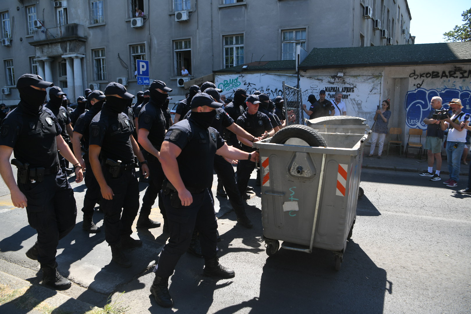 1751273232 Blokada kod Poljoprivrednog fakulteta 300625 Foto Amir Hamzagic 22a