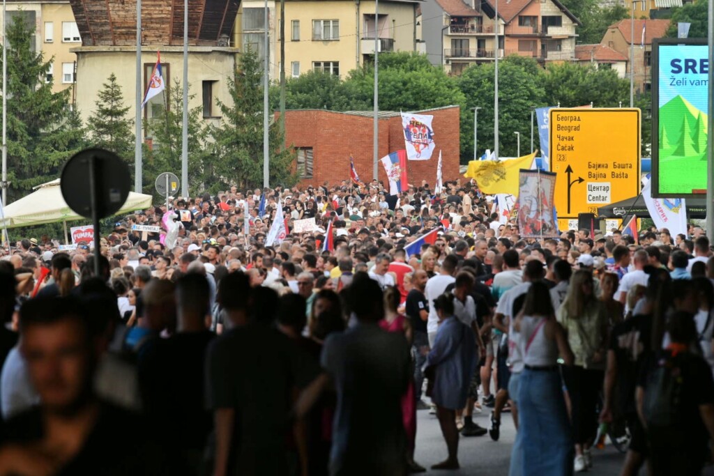 Erske mudrolije, blokadna verzija 4 Uzice protest Srbijo Uzice te zove 130725 Foto Goran Srdanov 82