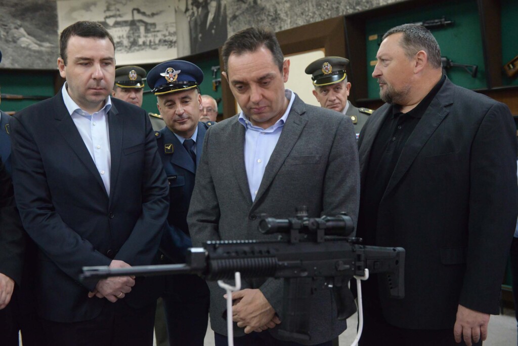 Narod plaća, Vučić kupuje podršku za opstanak 6 mladen petkovic vulin foto jovo mamula ministarstvo odbrane
