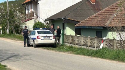 nevenko maric ispred kuce dalibora dragijevica foto sonja sovrlic n1