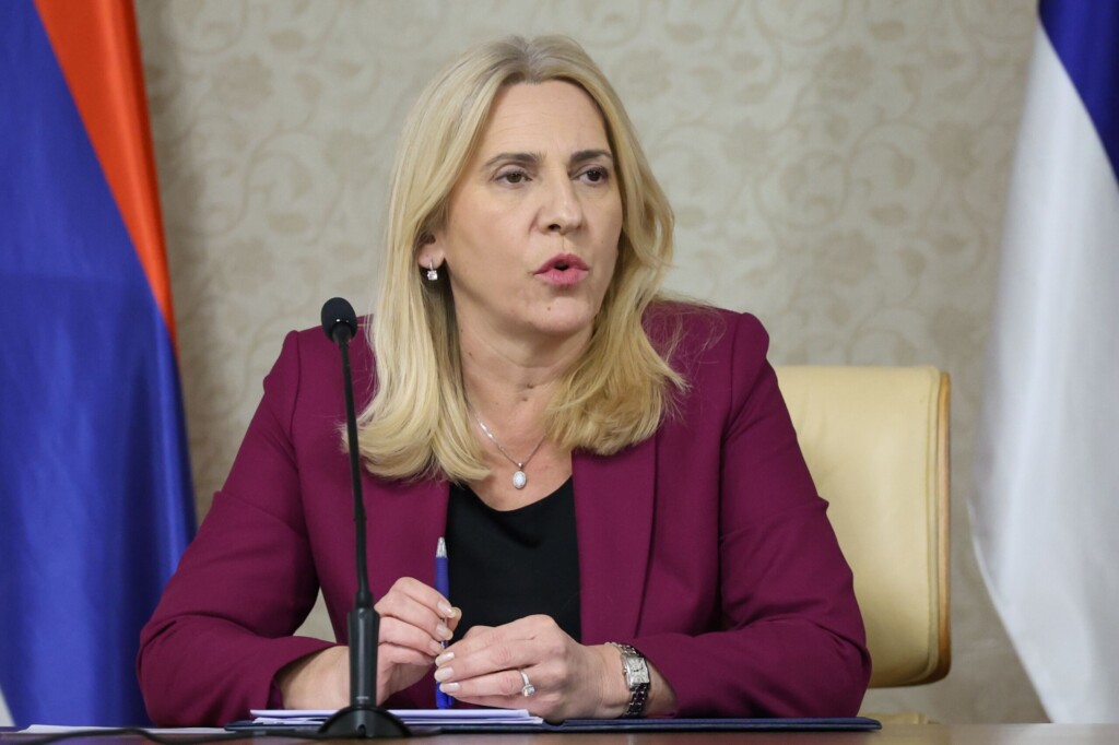 Dodikovi američki koridori 4 12954995