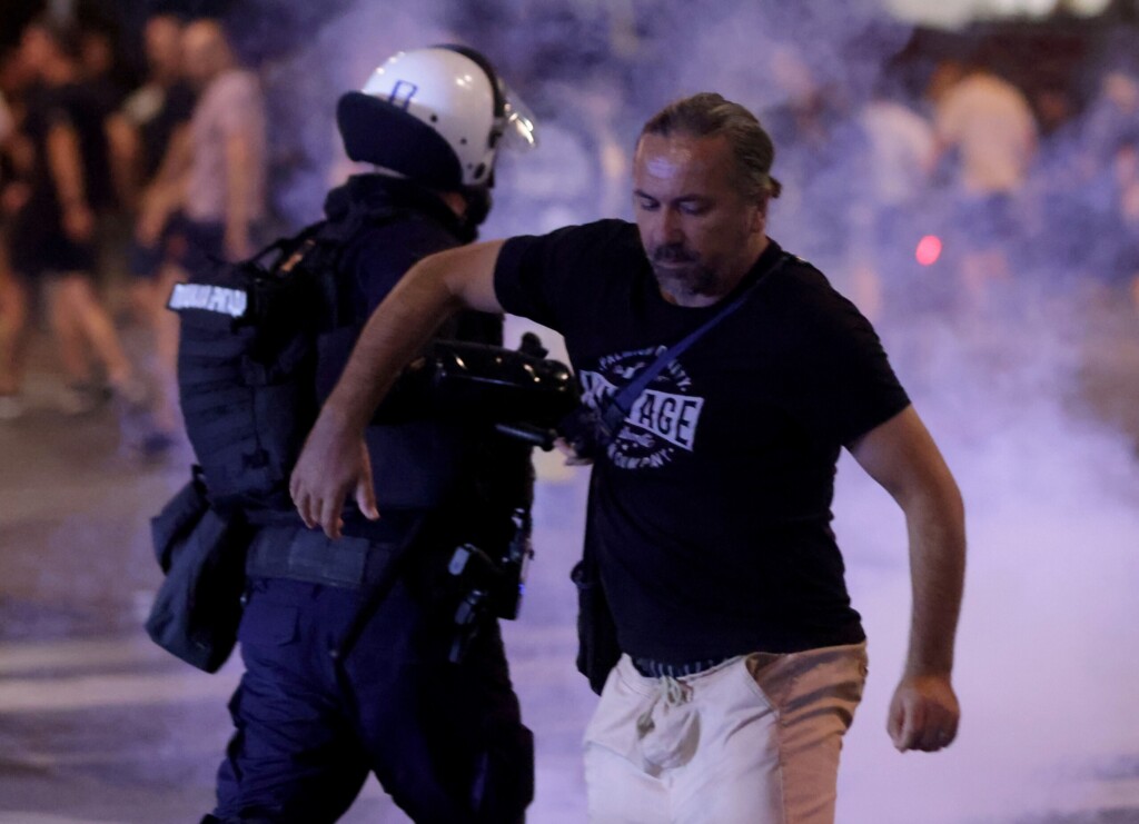 Zašto je policija toliko brutalna? 3 13267534