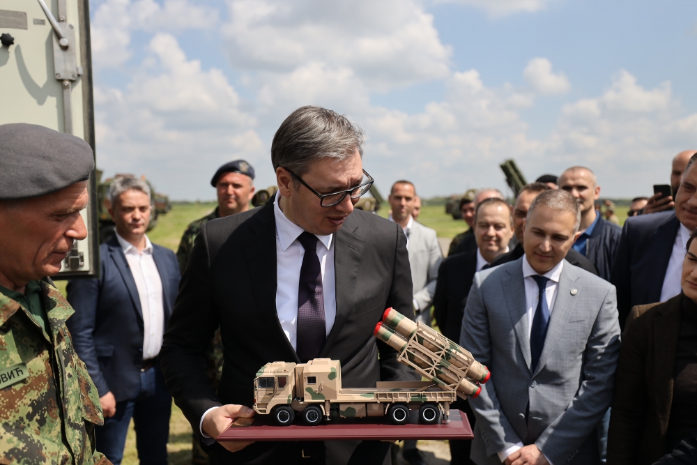 Narod plaća, Vučić kupuje podršku za opstanak 2 1651317712 stit 2022 30042022 0121