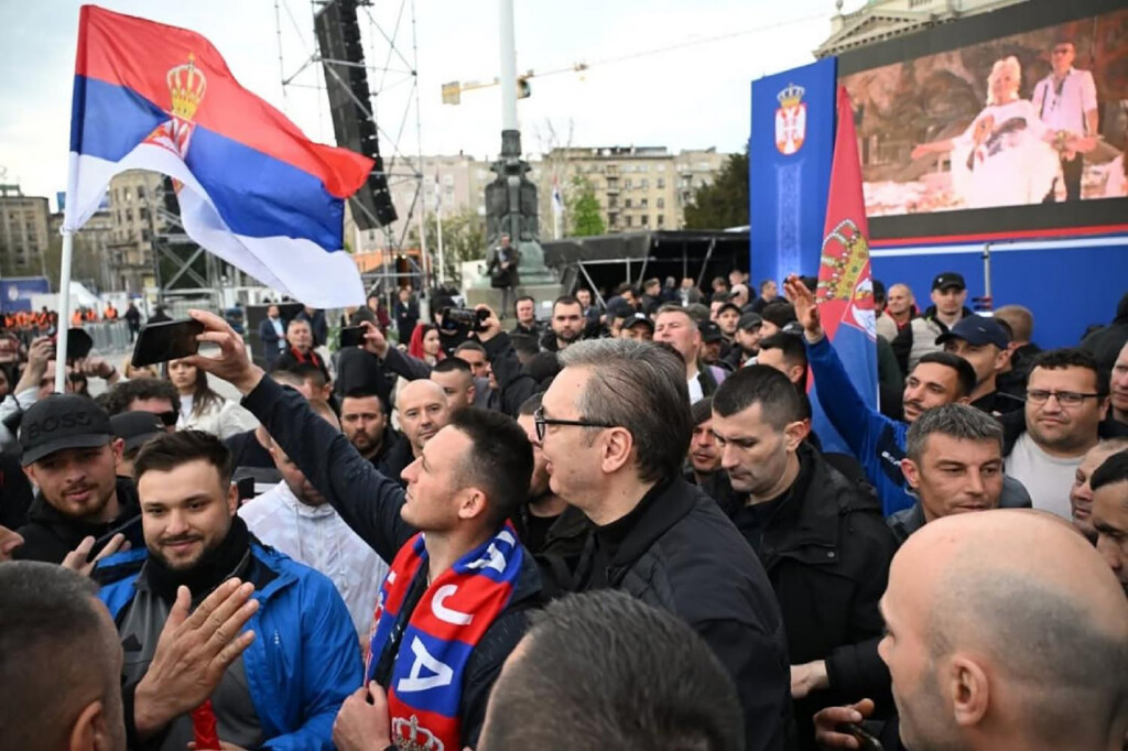 Pobunjeno društvo protiv otmičara društva 2 1744390505 Zastava 01 b