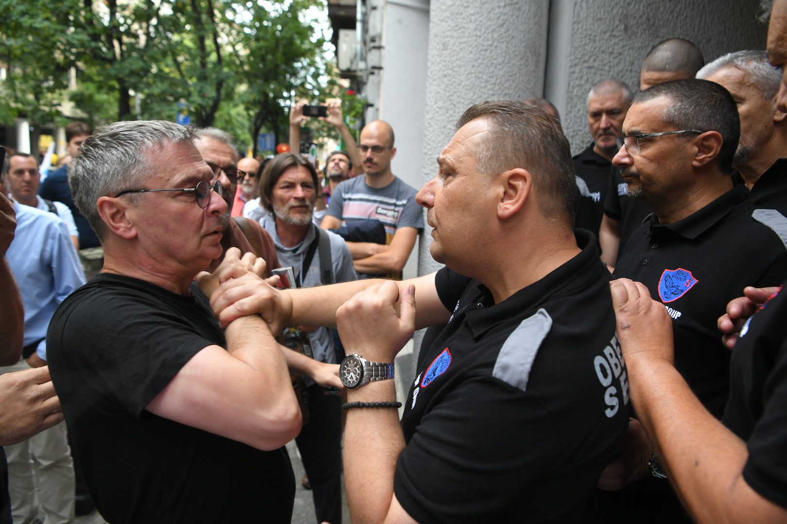 1754553575 Ispred privredne komore pred javnu raspravu o litijumu 070825 Foto Amir Hamzagic 7
