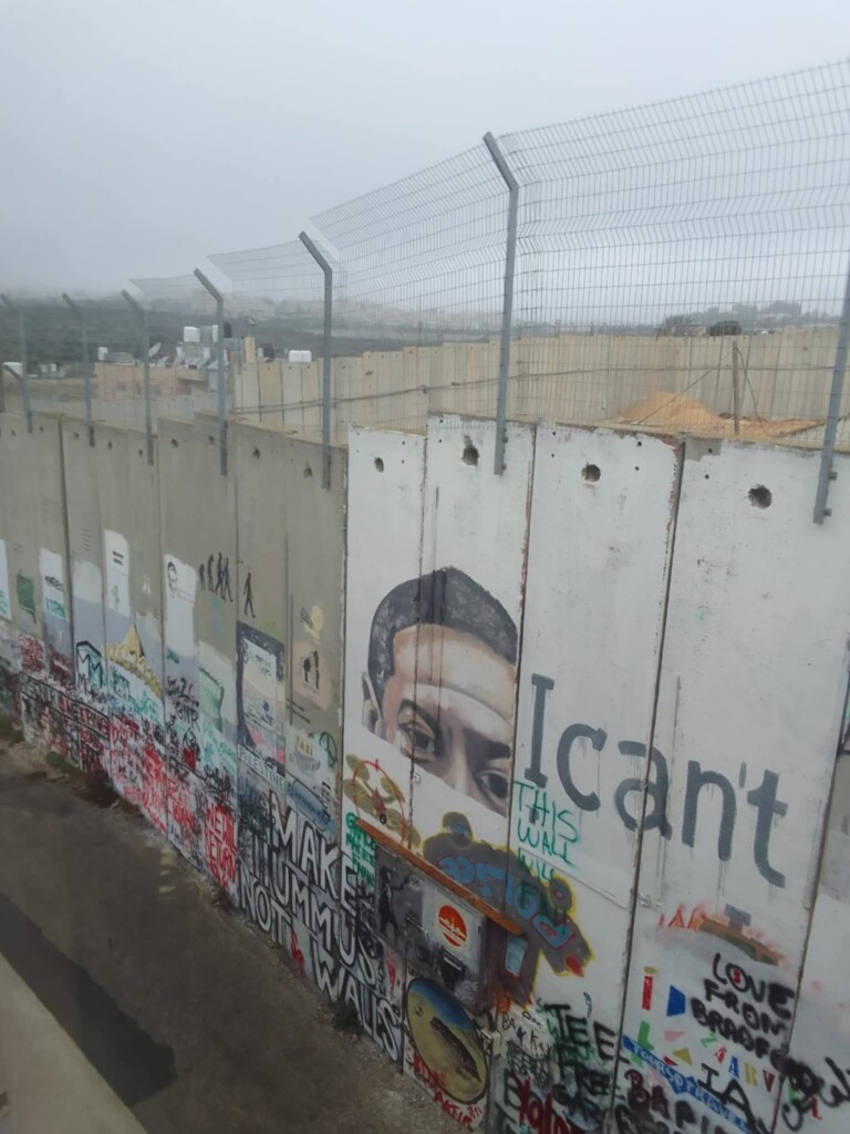 Niko neće moći da kaže da nije znao za genocid 3 Aparthejd zid