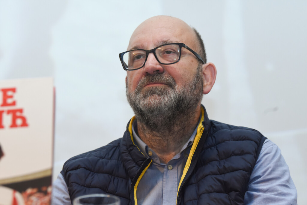 Kad dođe jedna plavušica 6 dule savic knjiga 15042024 0053
