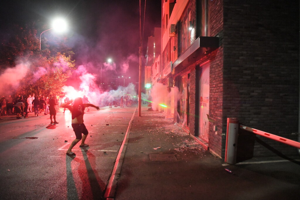 Režim na raskrsnici – izbori ili još veća represija 3 valjevo protest srbija se umiriti ne moze 160825 foto amri hamzagic nova rs 63