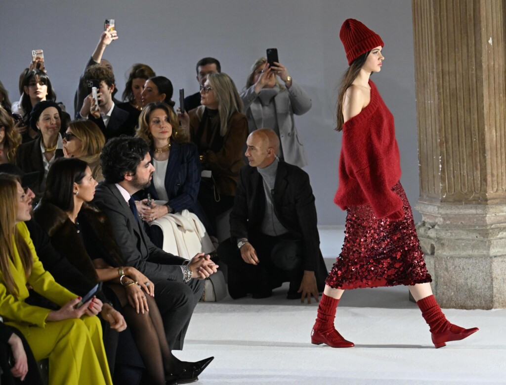 Legenda: Armani 12 12054723