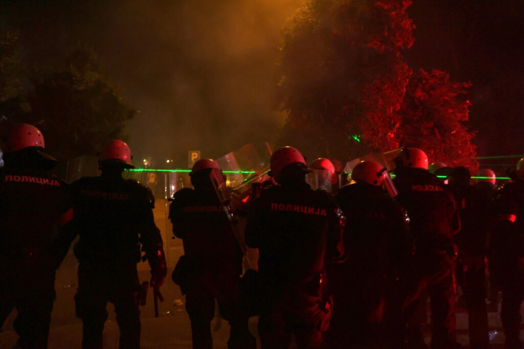 Ugovore o nadstrešnici videti nećete! 3 13321323