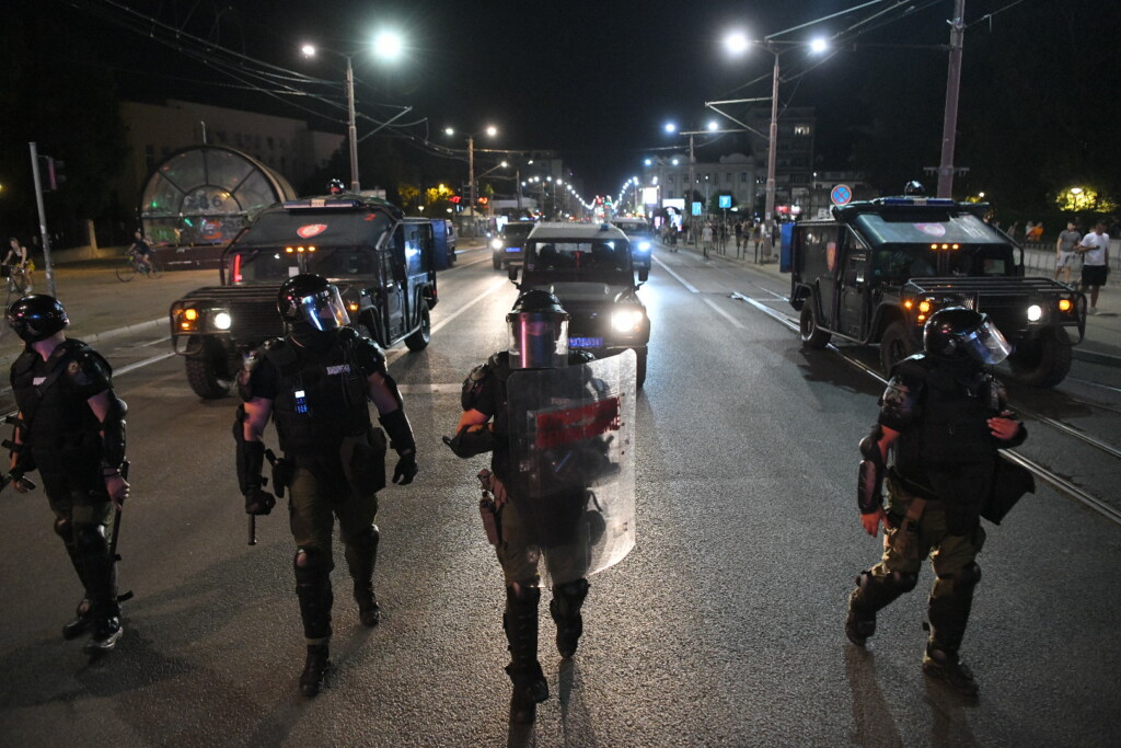 1751527160 Razbijanje blokada kod Vuka 030725 Foto Amir Hamzagic 3a